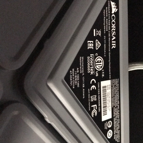 Corsair K70 RGB MK.2 SE Mechanical Gaming Keyboard - Picture 4 of 7